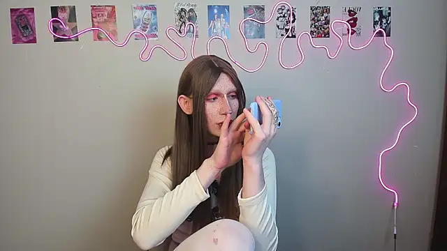 yoi mika online show from November 2025 11:07:02 PM