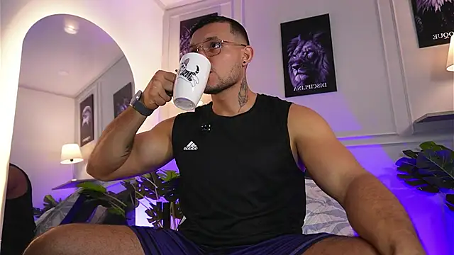 Snapshot of Marco_Vega chatting on June 2026 02:05:01 AM Marco Vega online show from June 2026 02:05:01 AM