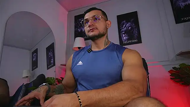 Snapshot of Marco_Vega chatting on July 2026 02:04:01 AM Marco Vega online show from July 2026 02:04:01 AM