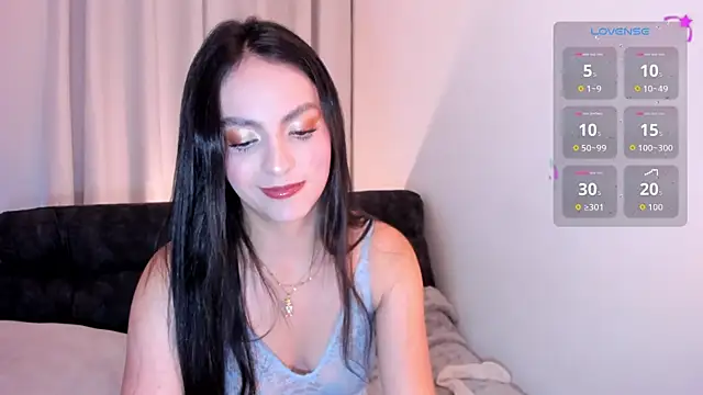 Snapshot of sarah_saenz_ chatting on April 2026 05:56:01 AM sarah saenz online show from April 2026 05:56:01 AM