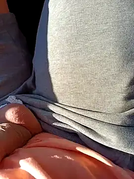 Micki2 online show from September 2025 01:33:02 PM