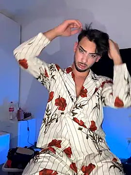 Gipsyboysteve online show from December 2025 05:52:02 PM