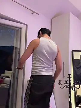 Gipsyboysteve online show from April 2026 06:24:02 PM