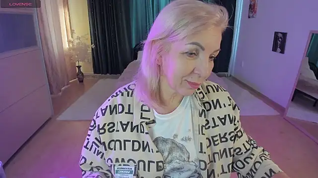 LiliaMoons online show from February 2026 09:17:01 AM