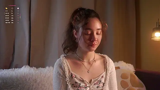 Snapshot of AlbertaClack chatting on April 2026 01:18:01 PM AlbertaClack online show from April 2026 01:18:01 PM