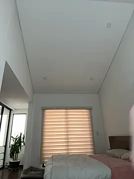 zoecams1 online show from September 2025 11:06:02 PM