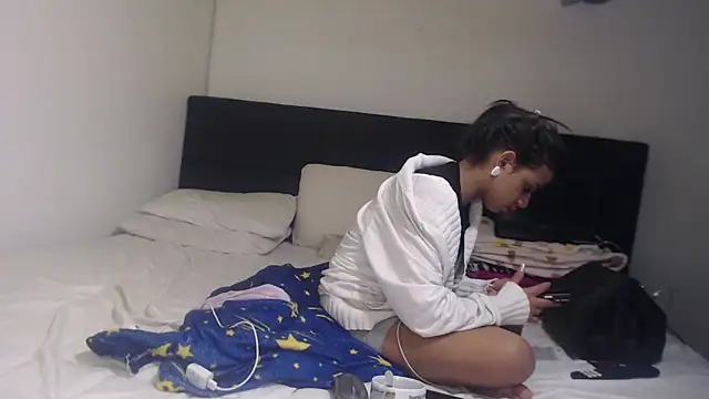 Snapshot of habdiela chatting on February 2026 02:52:01 AM habdiela online show from February 2026 02:52:01 AM