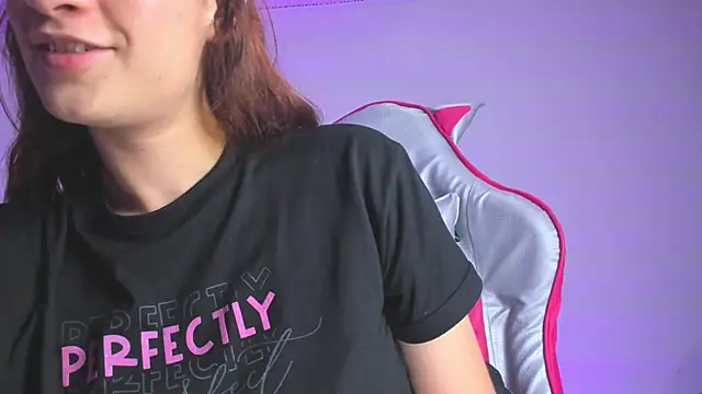 Snapshot of Clov_bastett chatting on September 2025 03:43:02 AM Clov bastett online show from September 2025 03:43:02 AM