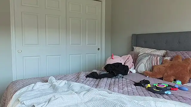 bambifarrina online show from October 2025 03:20:02 PM