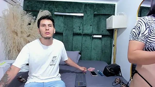 Charlotte Brian online show from November 2025 12:42:02 AM