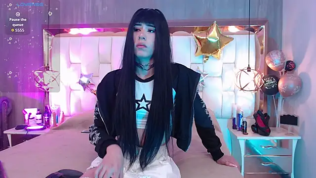 Foxxy Doll online show from November 2025 04:29:01 PM