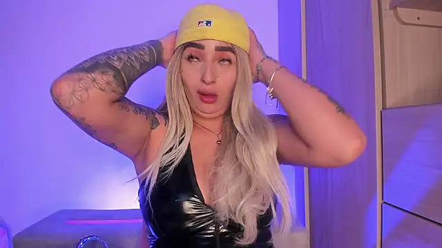 scarlett Collinss online show from November 2025 05:50:02 AM