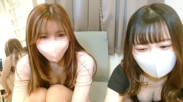 Snapshot of suzu_1111 chatting on December 2025 06:28:01 AM suzu 1111 online show from December 2025 06:28:01 AM