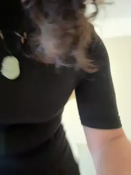 anna yngs online show from March 2026 07:25:02 AM