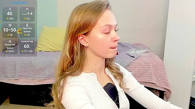 Kara smalltits online show from February 2026 11:00:02 AM