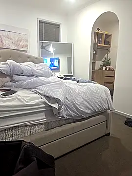 iamthepublickmasterbater online show from November 2025 07:19:01 PM