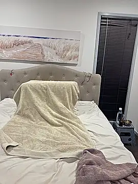 iamthepublickmasterbater online show from April 2026 03:24:01 PM