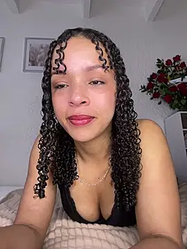 Snapshot of Yasmin777_ chatting on May 2026 04:58:02 PM Yasmin777 online show from May 2026 04:58:02 PM