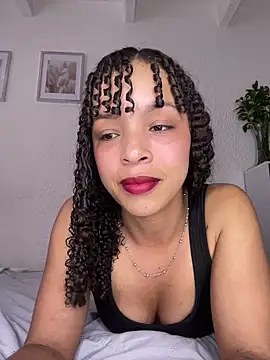 Snapshot of Yasmin777_ chatting on May 2026 09:01:02 PM Yasmin777 online show from May 2026 09:01:02 PM
