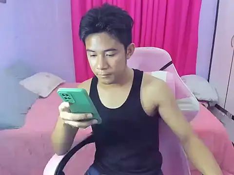 Snapshot of urboy_cass chatting on October 2025 04:04:02 AM urboy cass online show from October 2025 04:04:02 AM