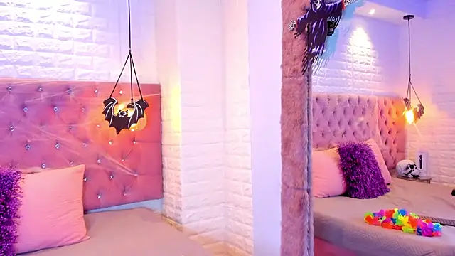 anette bennet online show from October 2025 07:29:02 PM