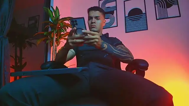 ALPHA DOMINUS  online show from March 2026 04:01:02 AM