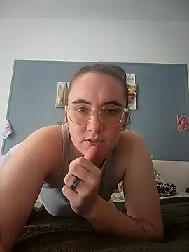 AndHerXO online show from February 2026 12:45:02 PM