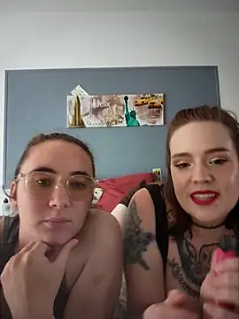 AndHerXO online show from April 2026 11:26:02 AM