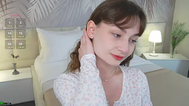 Snapshot of LolaPrise chatting on September 2025 01:39:02 AM LolaPrise online show from September 2025 01:39:02 AM