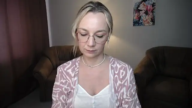 Ava Elior online show from July 2026 11:39:02 AM