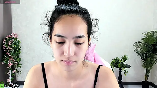 FlirtyAura online show from October 2025 02:56:01 AM