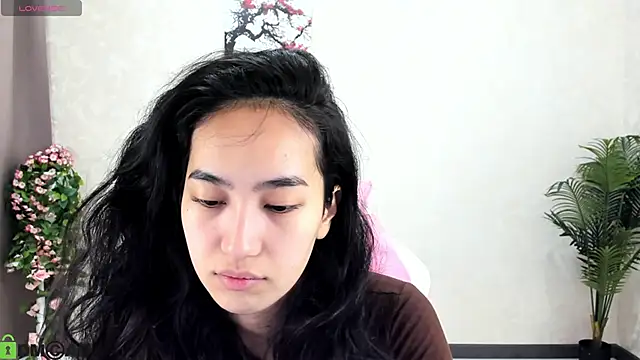 FlirtyAura online show from November 2025 03:05:01 AM