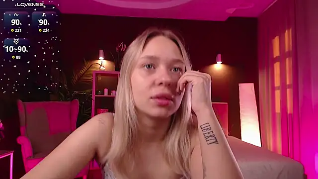 Pooja Hegde online show from September 2025 01:10:01 AM