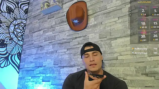 connorsmiith online show from October 2025 12:43:02 AM