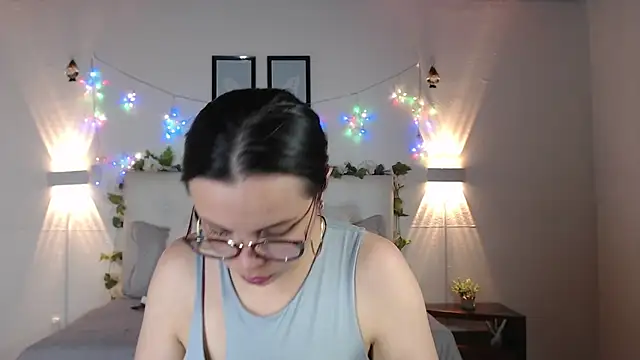 Snapshot of Megan_05_ chatting on April 2026 07:58:01 PM Megan 05 online show from April 2026 07:58:01 PM