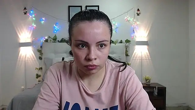 Snapshot of Megan_05_ chatting on May 2026 07:30:02 PM Megan 05 online show from May 2026 07:30:02 PM