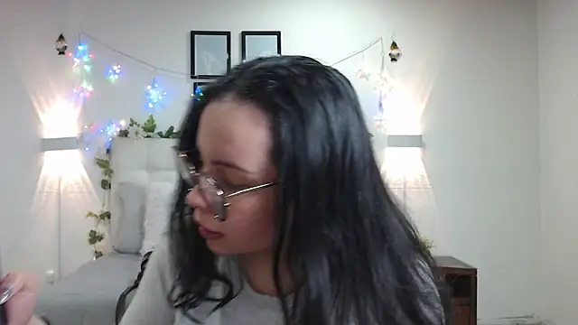 Snapshot of Megan_05_ chatting on May 2026 07:31:02 PM Megan 05 online show from May 2026 07:31:02 PM