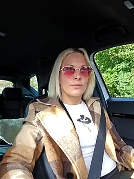 Sunny-Sin online show from October 2025 08:45:01 AM