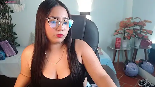 tinisweet online show from May 2026 06:24:02 PM