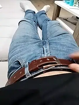 Pio185 online show from November 2025 08:58:02 PM