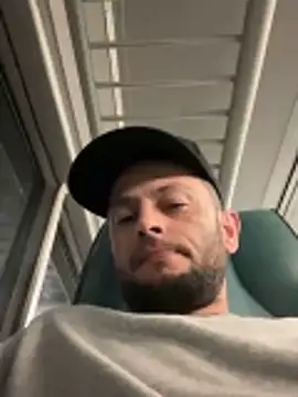 Carlosmauricio123 online show from March 2026 02:13:02 AM