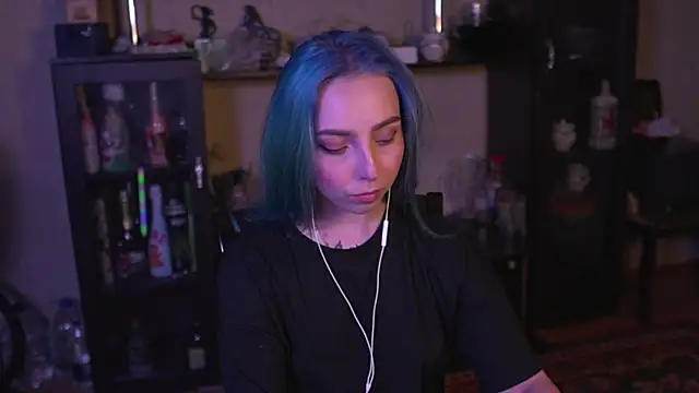 Snapshot of lis_silver chatting on April 2026 07:33:02 PM lis silver online show from April 2026 07:33:02 PM