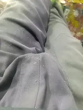 safadinhoo007 online show from December 2025 04:06:01 AM