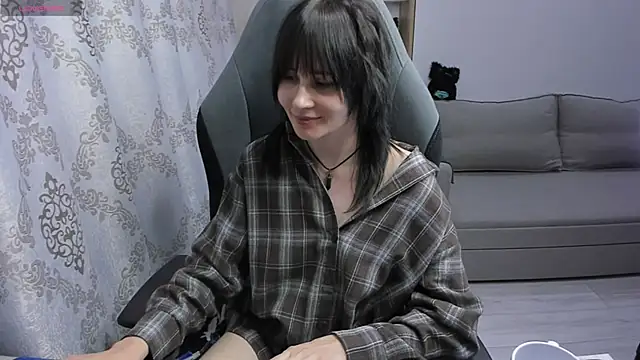 Snapshot of MistyDark chatting on May 2026 12:32:02 PM MistyDark online show from May 2026 12:32:02 PM