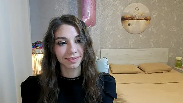 Snapshot of KellyShines chatting on June 2026 03:14:02 PM KellyShines online show from June 2026 03:14:02 PM