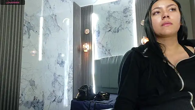 Megara 25 online show from September 2025 12:21:01 PM