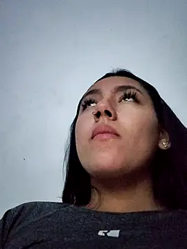 Megara 25 online show from November 2025 02:06:02 AM