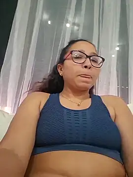 Snapshot of kityhello chatting on March 2026 03:50:01 PM kityhello online show from March 2026 03:50:01 PM