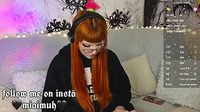Snapshot of mia__yui chatting on June 2026 10:35:02 PM mia yui online show from June 2026 10:35:02 PM