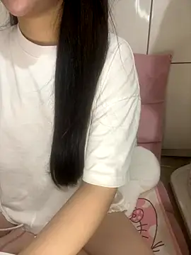 Snapshot of RubyBerry chatting on September 2025 04:38:02 AM RubyBerry online show from September 2025 04:38:02 AM